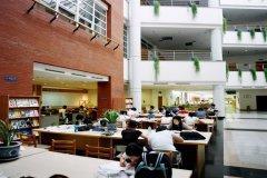 大连图书馆爆料事件视频,揭秘背后真相与争议  第2张